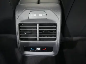 Passat Var 2.0 TSI 4M DSG R-Line Matrix Pano AHK