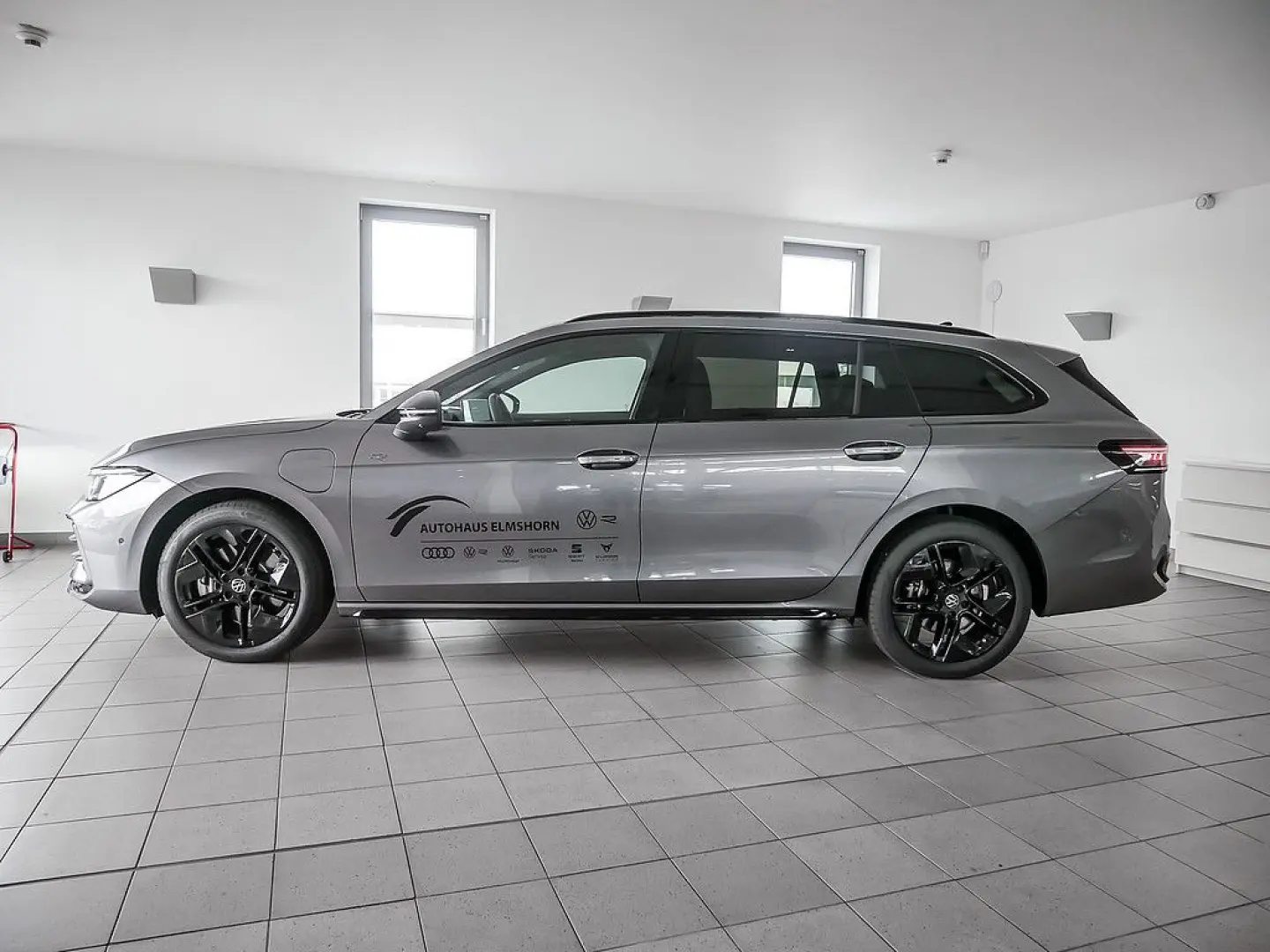 Passat R-Line 1 5 l eHybrid 130 kW 177 PS   85 K