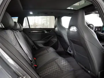 Passat R-Line 1 5 l eHybrid 130 kW 177 PS   85 K