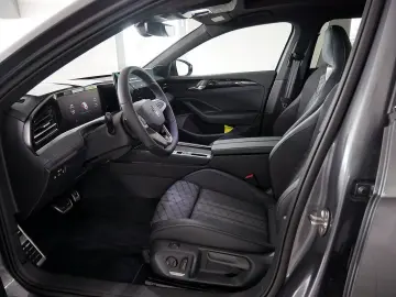 Passat R-Line 1 5 l eHybrid 130 kW 177 PS   85 K