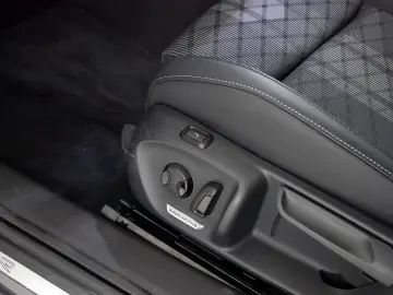 Passat R-Line 1 5 l eHybrid 130 kW 177 PS   85 K