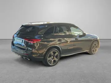 GLC 300 4M AMG AHK Night Sound Pano-Dach LED KAM