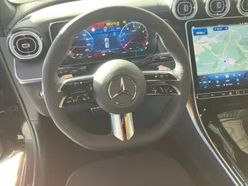 GLC 300 4M AMG AHK Night Sound Pano-Dach LED KAM