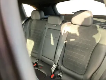 GLC 300 4M AMG AHK Night Sound Pano-Dach LED KAM