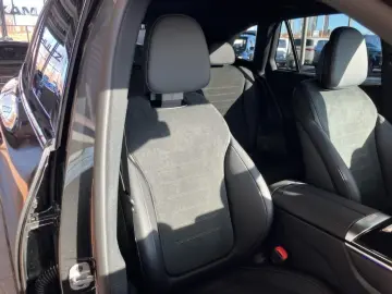 GLC 300 4M AMG AHK Night Sound Pano-Dach LED KAM