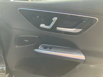 GLC 300 4M AMG AHK Night Sound Pano-Dach LED KAM