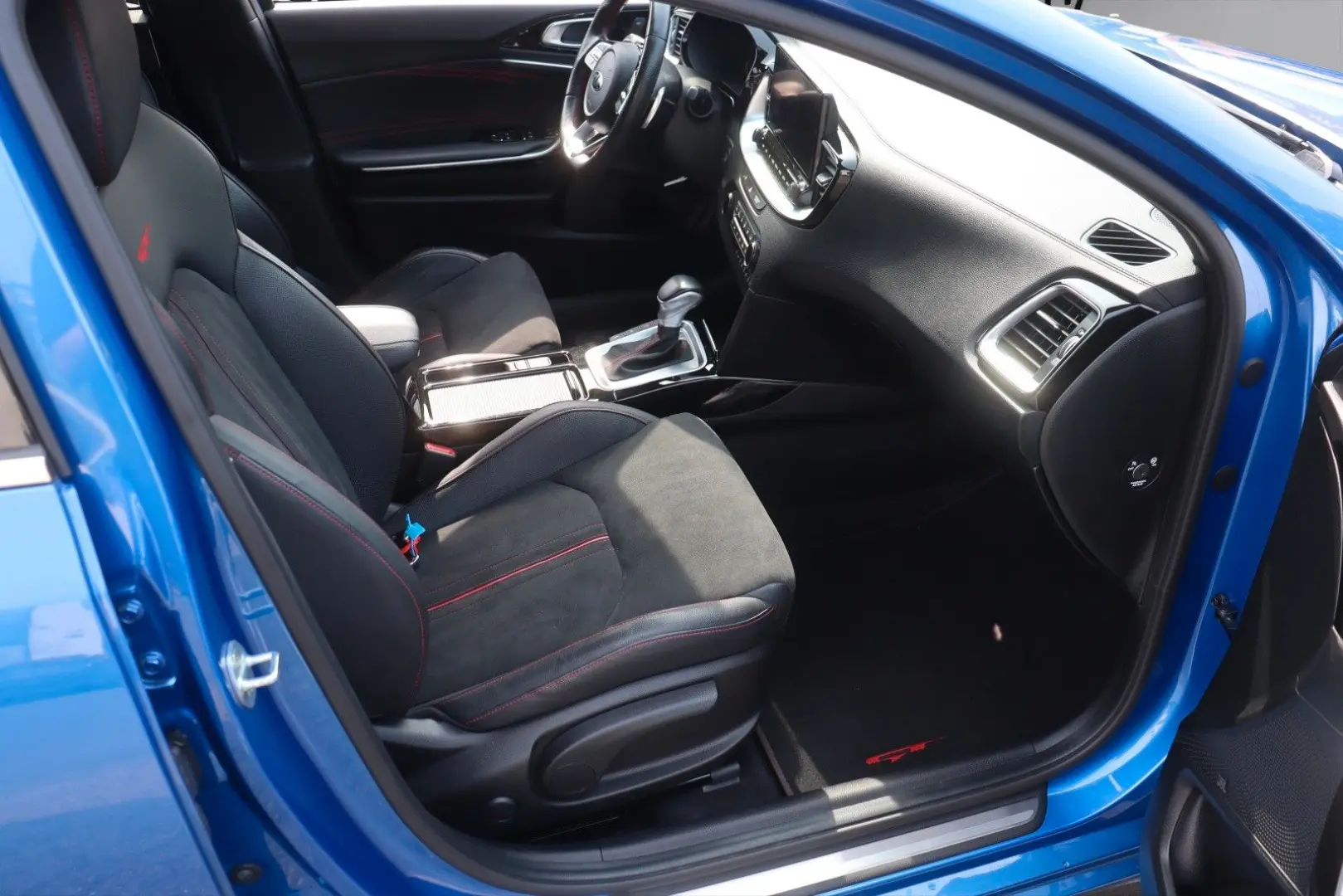 PROCEED 1.6T DCT GT  1.HAND NAV MEMORY LED JBL