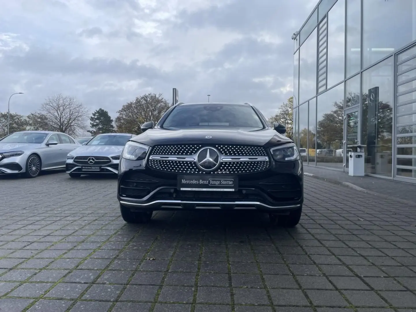 GLC 300 4MATIC AMG BURM FAHRASSIST MULTIBEAM 360