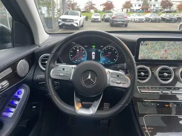 GLC 300 4MATIC AMG BURM FAHRASSIST MULTIBEAM 360