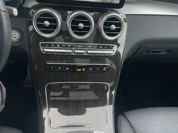 GLC 300 4MATIC AMG BURM FAHRASSIST MULTIBEAM 360