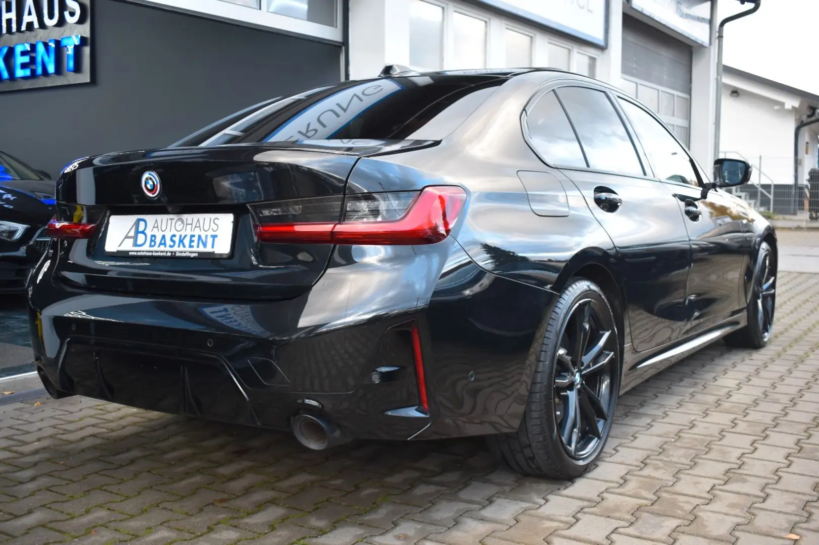 330 i xDrive M SPORT ADAP.LED KAMERA GLASDACH