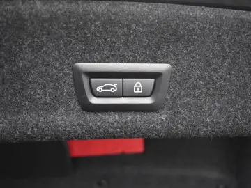 330 i xDrive M SPORT ADAP.LED KAMERA GLASDACH