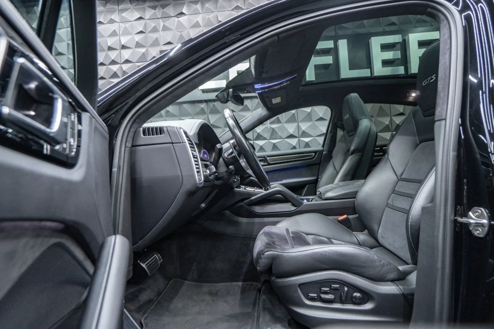 Cayenne Coupe GTS  22Zoll Sport-Design Carbon AC