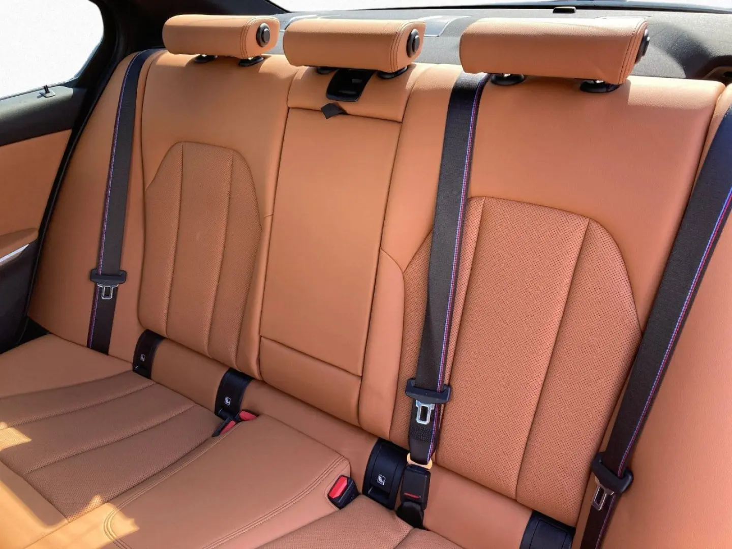 330i xD M SPORT PRO AdLED GSD StHz HiFi Kam 19