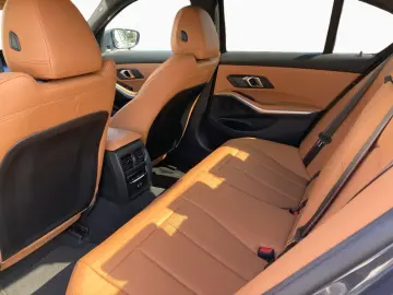 330i xD M SPORT PRO AdLED GSD StHz HiFi Kam 19