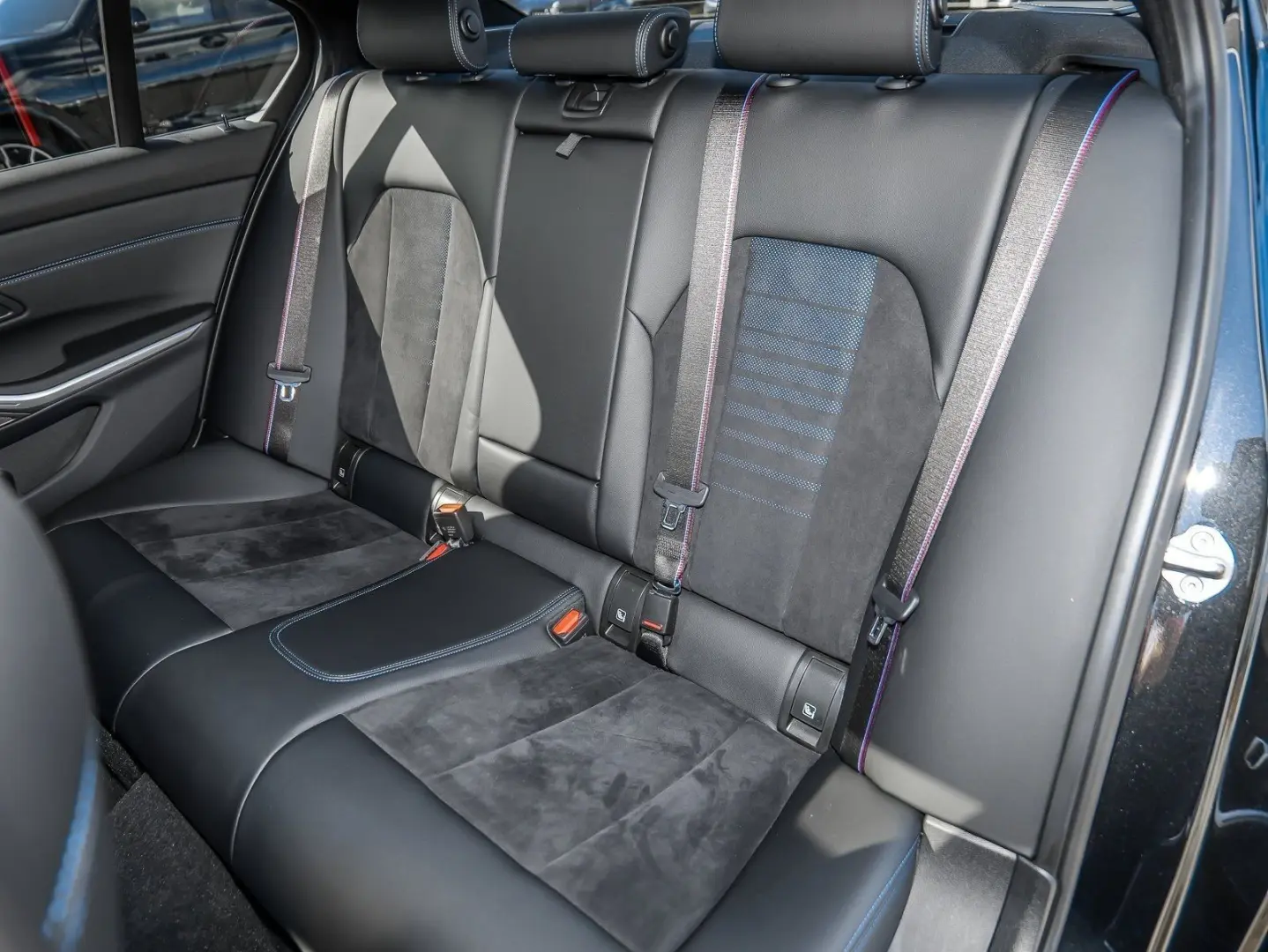 330i xDrive M Sport NAVI LED DAB