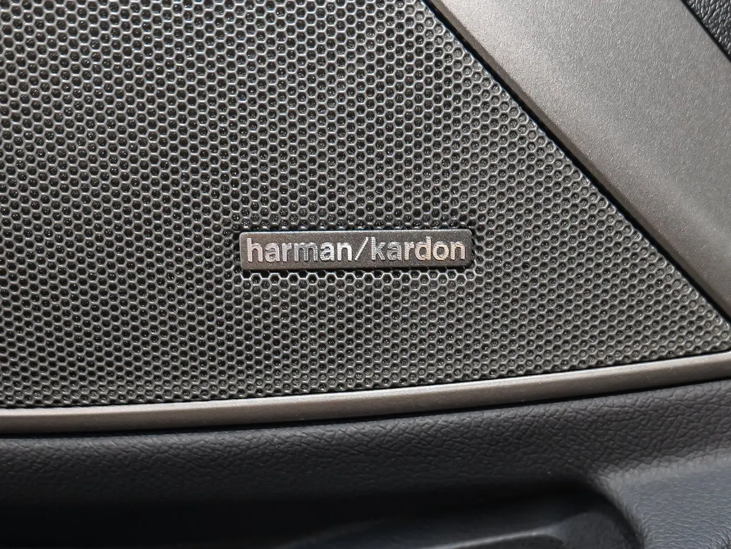 330i xDrive M Sport NAVI LED DAB