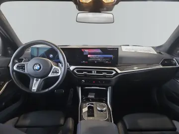 330i xDrive Limousine M Sportpaket Pro 19  LC Pr