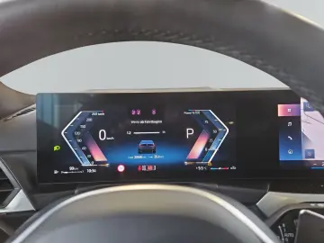 330i xDrive Limousine M Sportpaket Pro 19  LC Pr