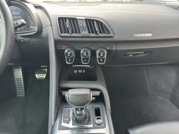 R8 Coupé V10 PERFORMANCE QUATTRO  LASER MAGNETIC