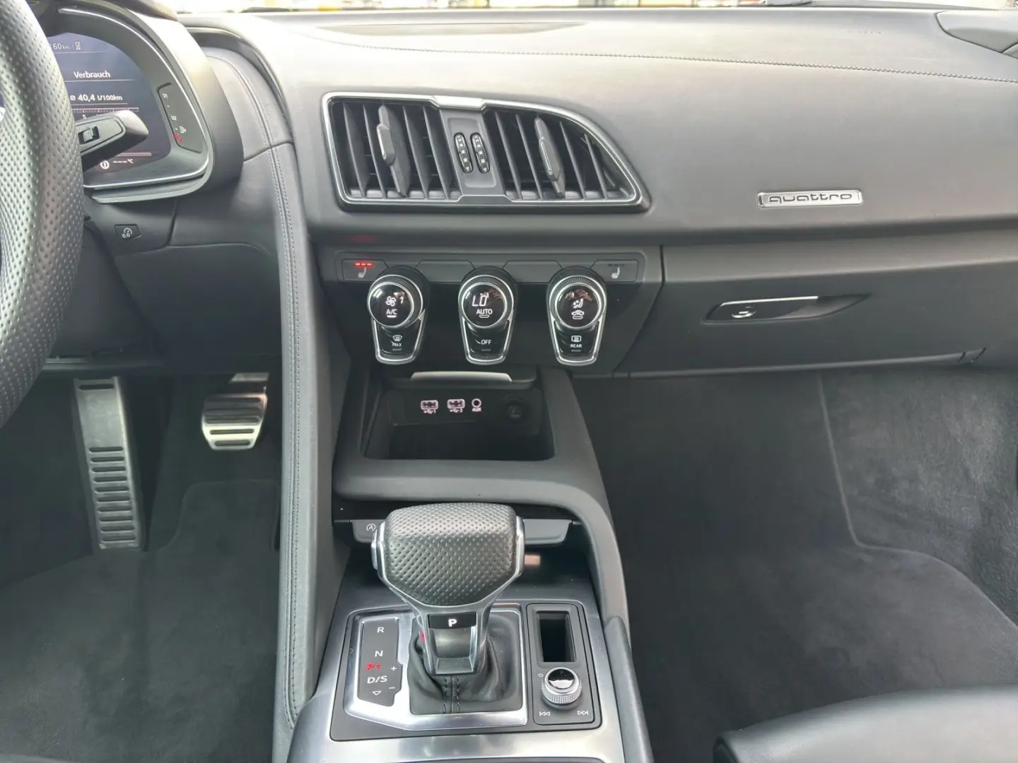 R8 Coupé V10 PERFORMANCE QUATTRO  LASER MAGNETIC