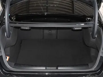 CLA 250 4M AMG-Sport MBeam Distr Cam Keyl Shz 18