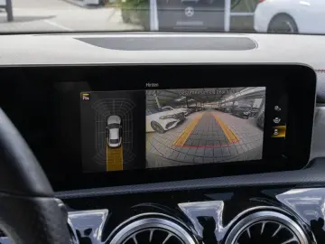 CLA 250 4M AMG-Sport MBeam Distr Cam Keyl Shz 18