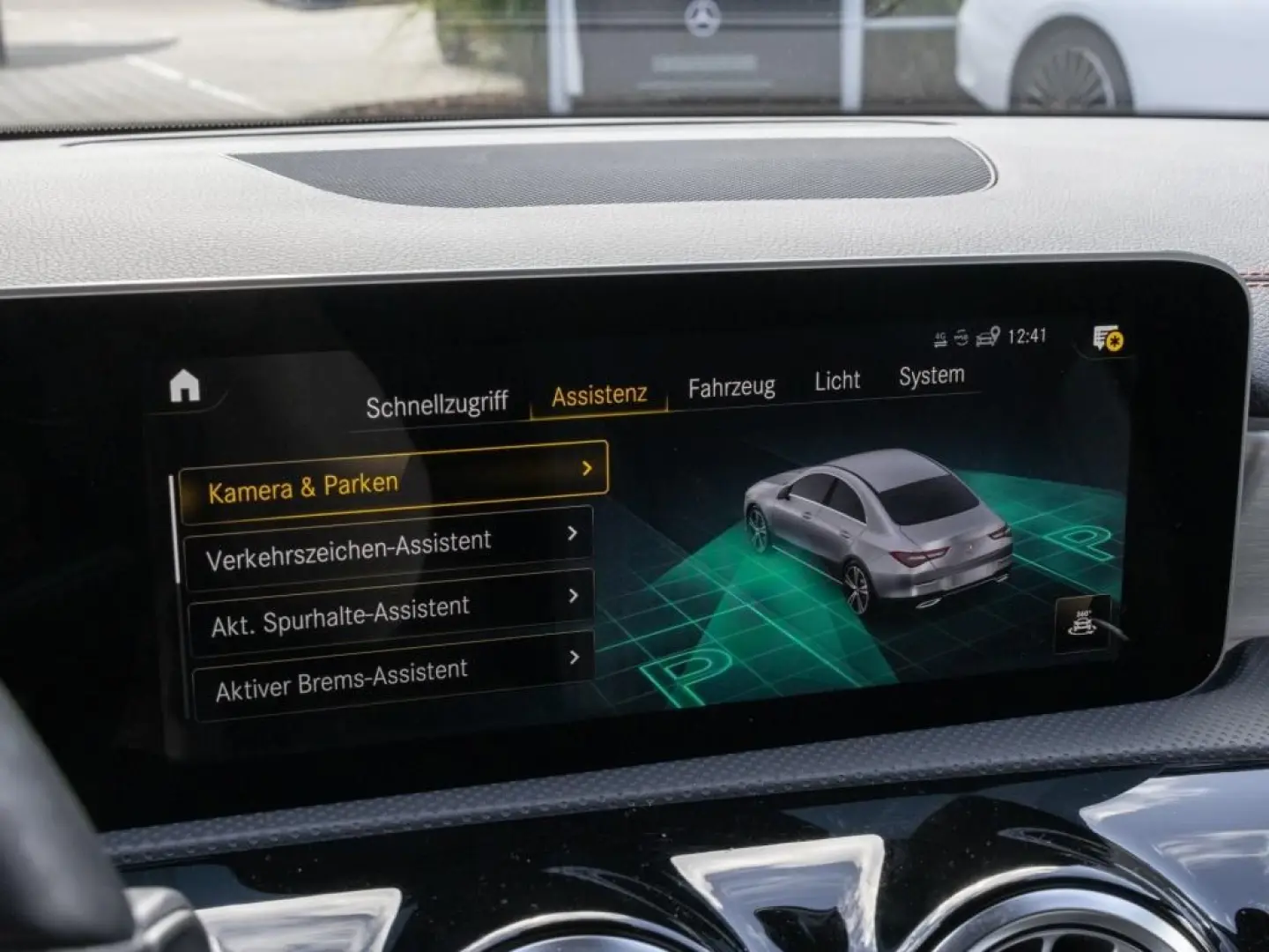 CLA 250 4M AMG-Sport MBeam Distr Cam Keyl Shz 18