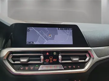 M240i xDrive Coupé Navi PDC Sportsitze HiFi LED