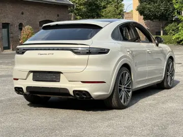 Cayenne GTS Coupe HINTERACHSLENKUNG MATRIX BOSE