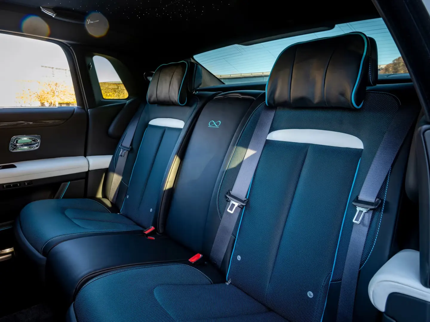 Rolls-Royce Ghost Black Badge  PROVENANCE