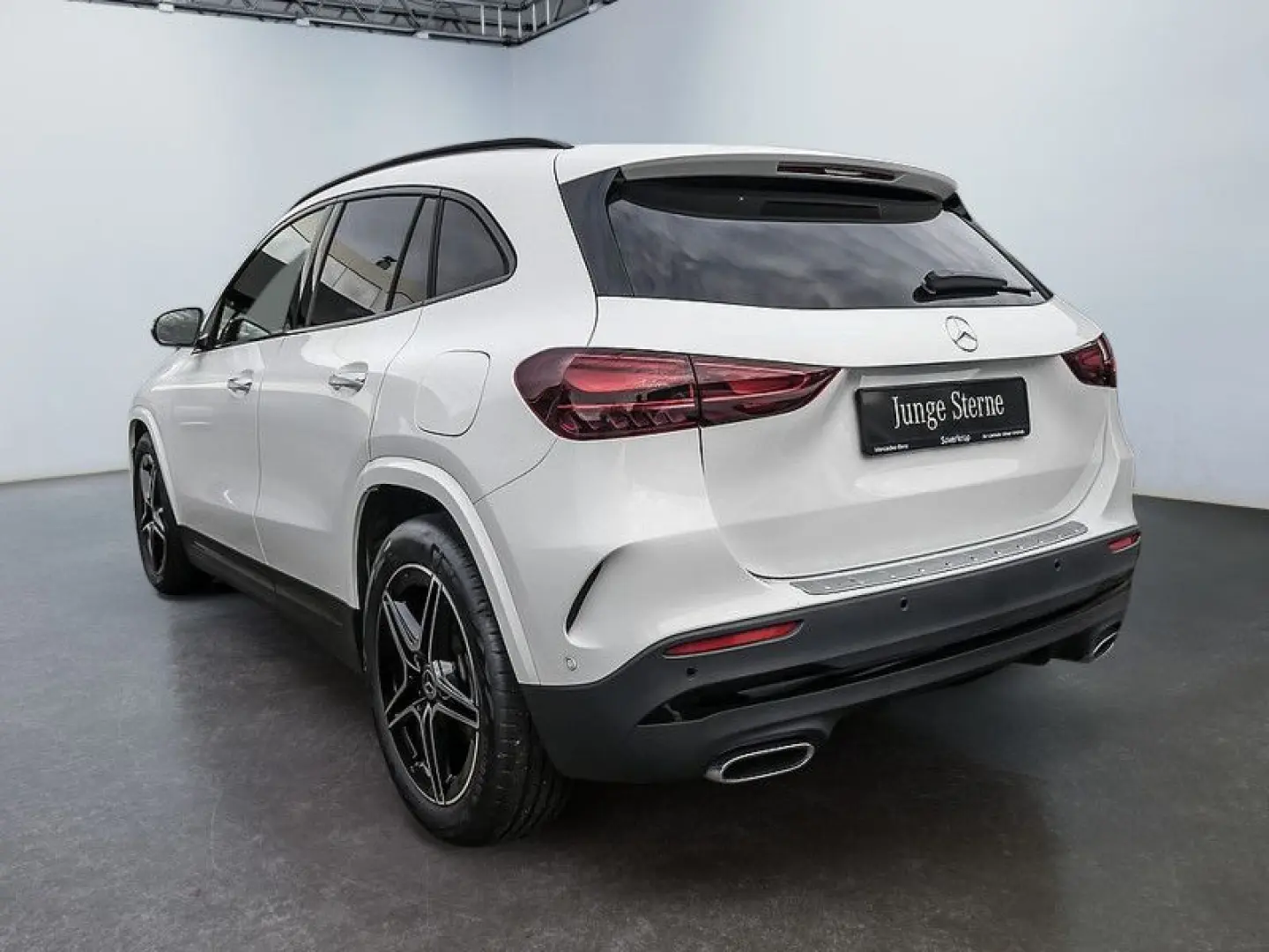 GLA 180   AMG Night Distr AHK Kamer360 Multibeam