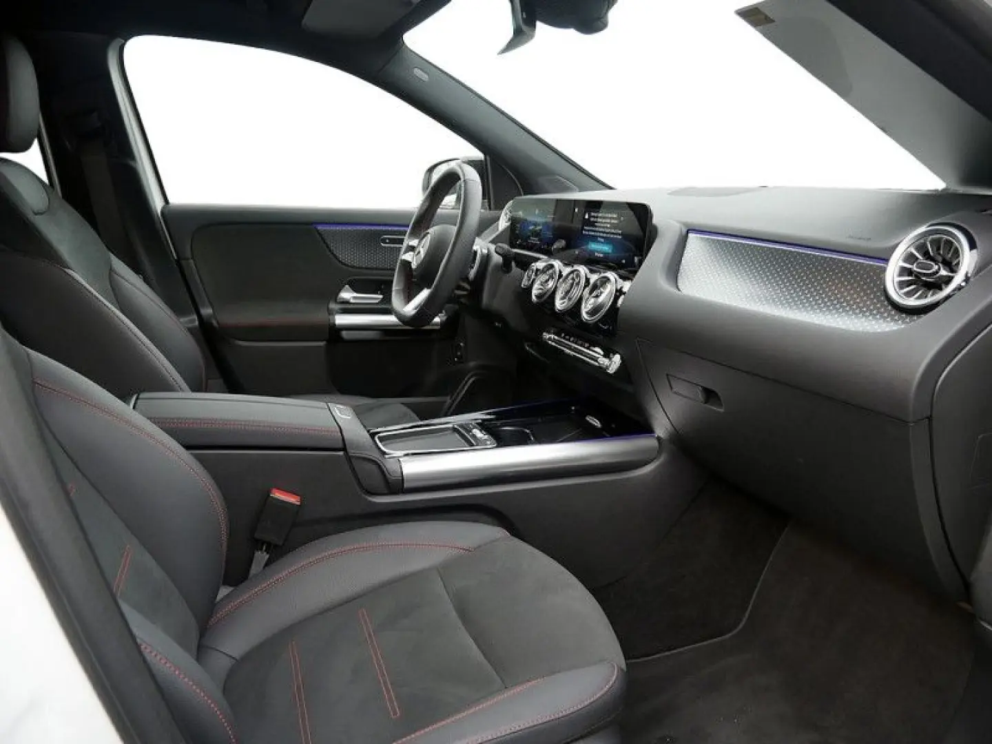 GLA 180   AMG Night Distr AHK Kamer360 Multibeam