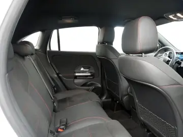 GLA 180   AMG Night Distr AHK Kamer360 Multibeam