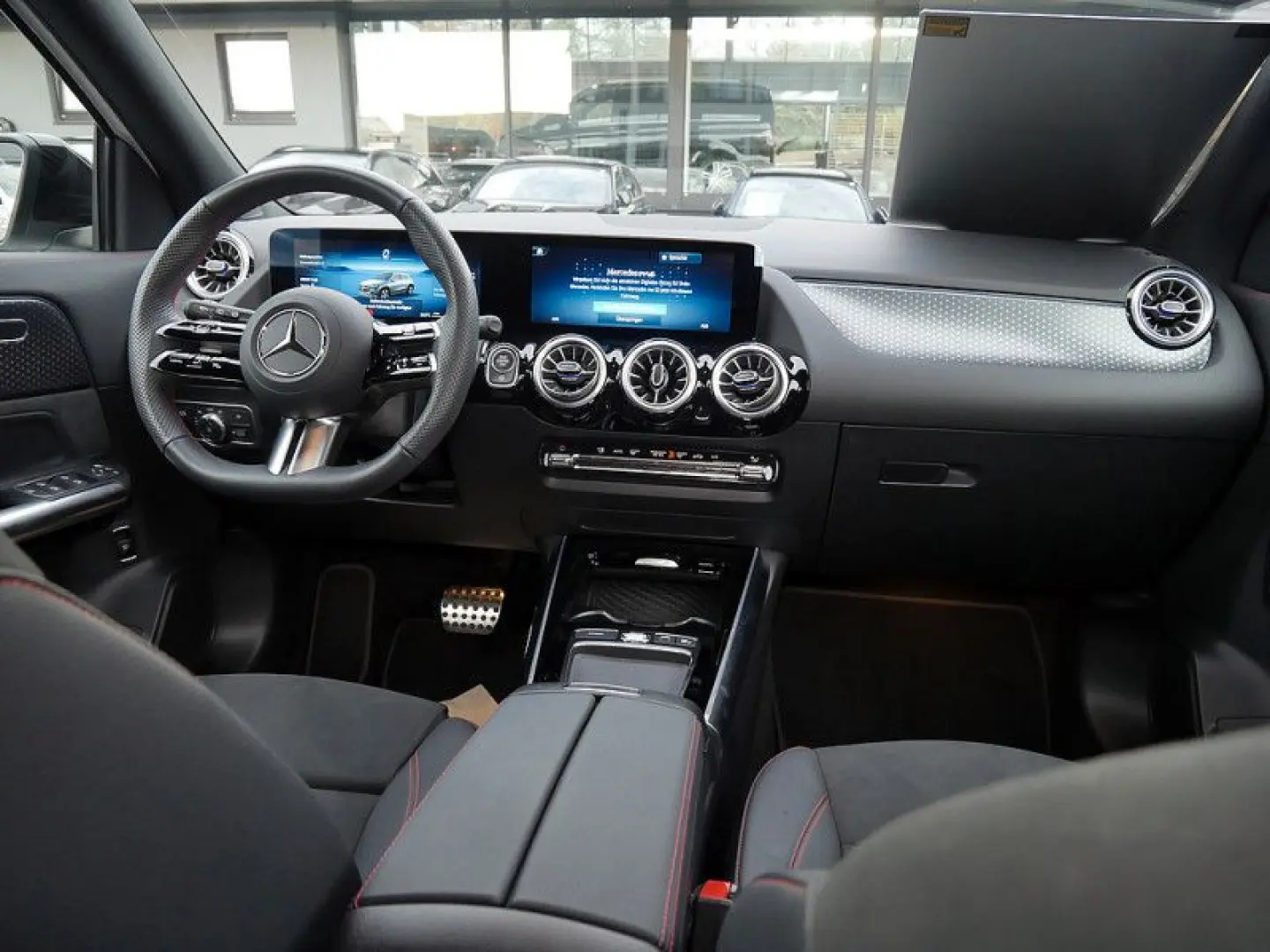 GLA 180   AMG Night Distr AHK Kamer360 Multibeam