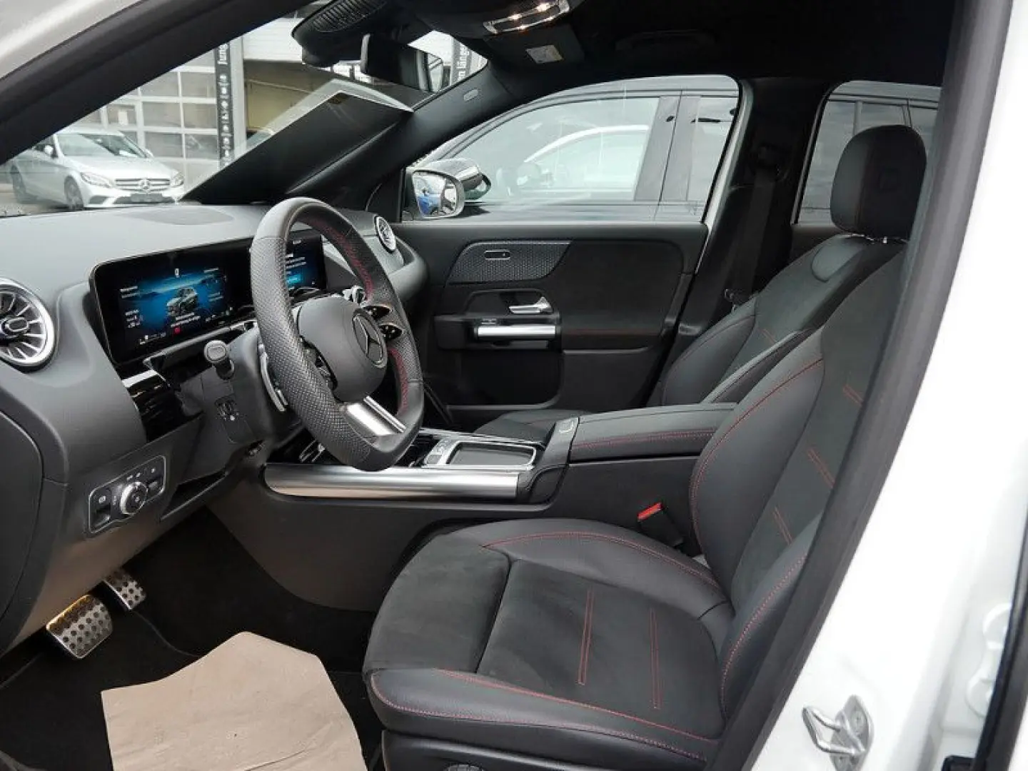 GLA 180   AMG Night Distr AHK Kamer360 Multibeam