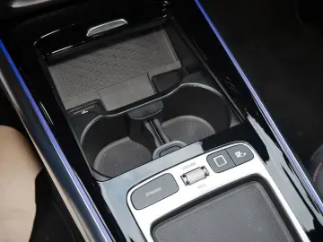 GLA 180   AMG Night Distr AHK Kamer360 Multibeam