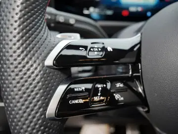 GLA 180   AMG Night Distr AHK Kamer360 Multibeam