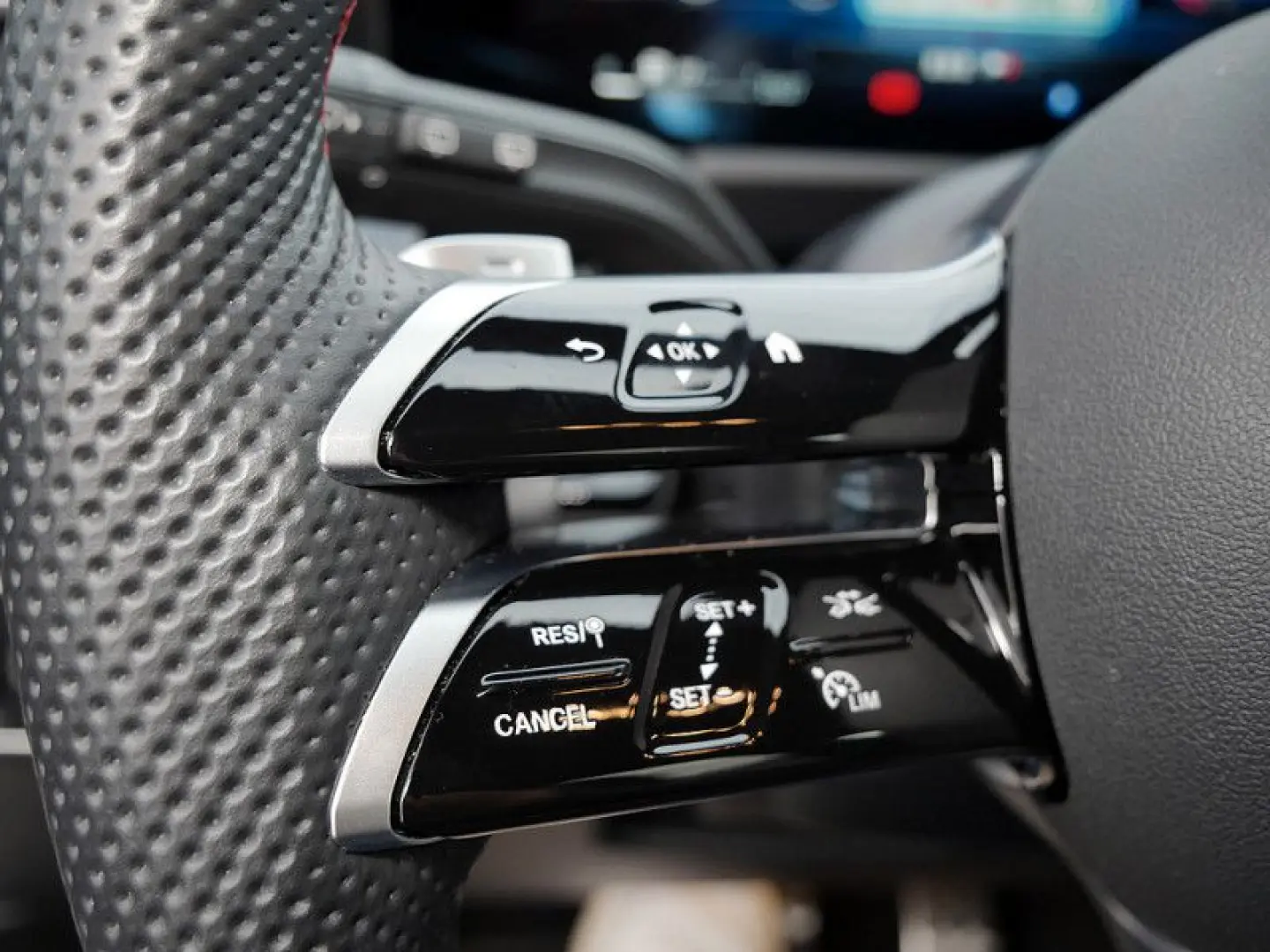 GLA 180   AMG Night Distr AHK Kamer360 Multibeam