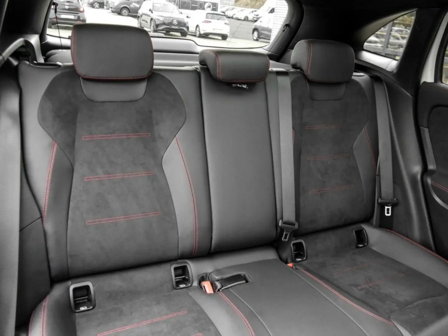 GLA 180 AMG-Sport MLB 360 Pano Night Distr Keyl