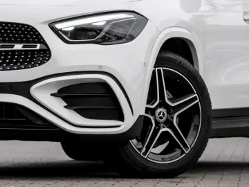 GLA 180 AMG-Sport MLB 360 Pano Night Distr Keyl