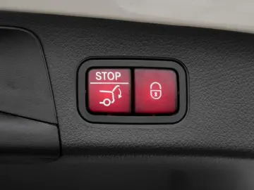 GLA 180 AMG-Sport MLB 360 Pano Night Distr Keyl