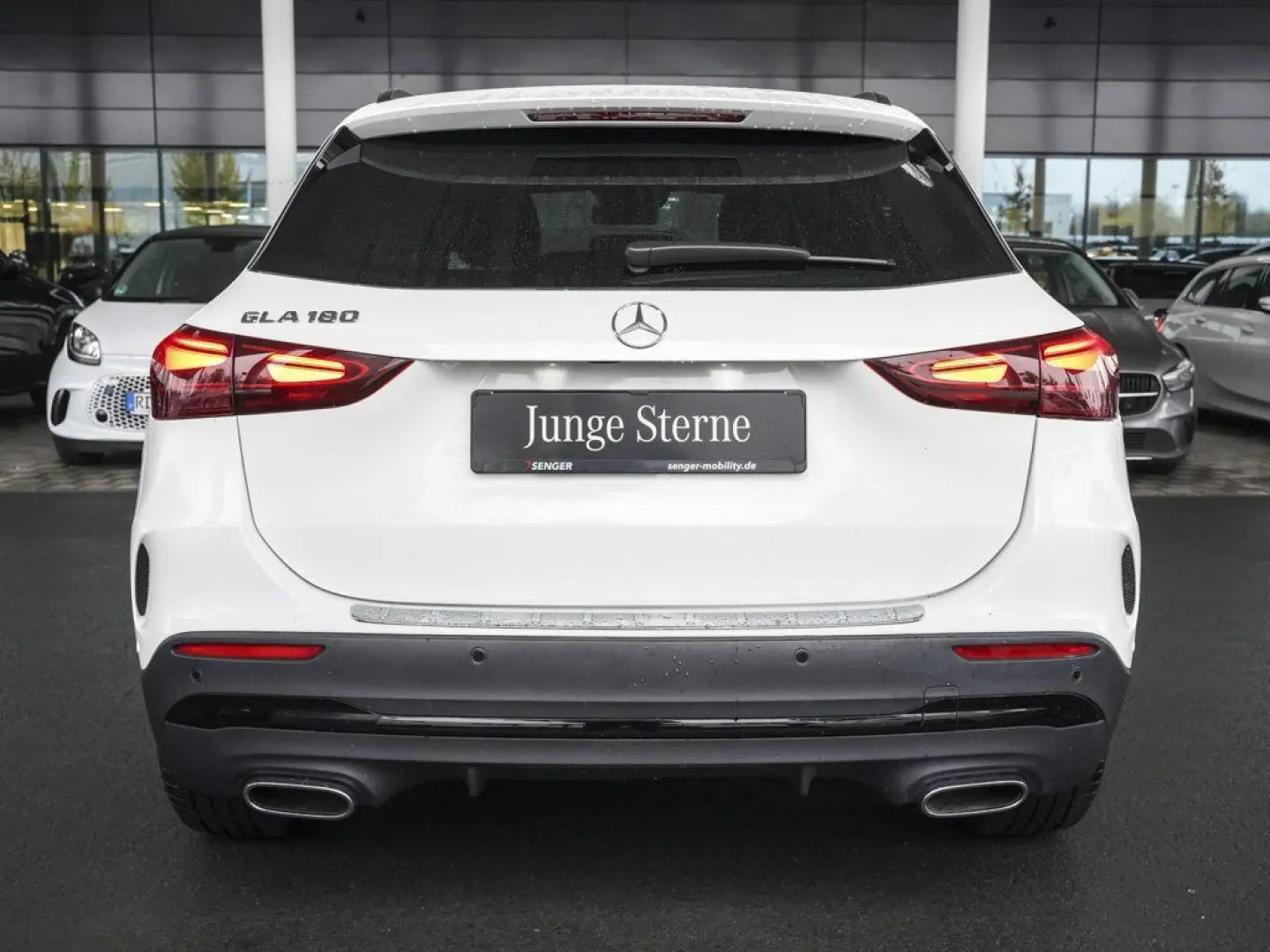 GLA 180 AMG Ambiente Keyless Totwinkel 360  AHK