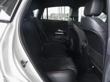 GLA 180 AMG Ambiente Keyless Totwinkel 360  AHK