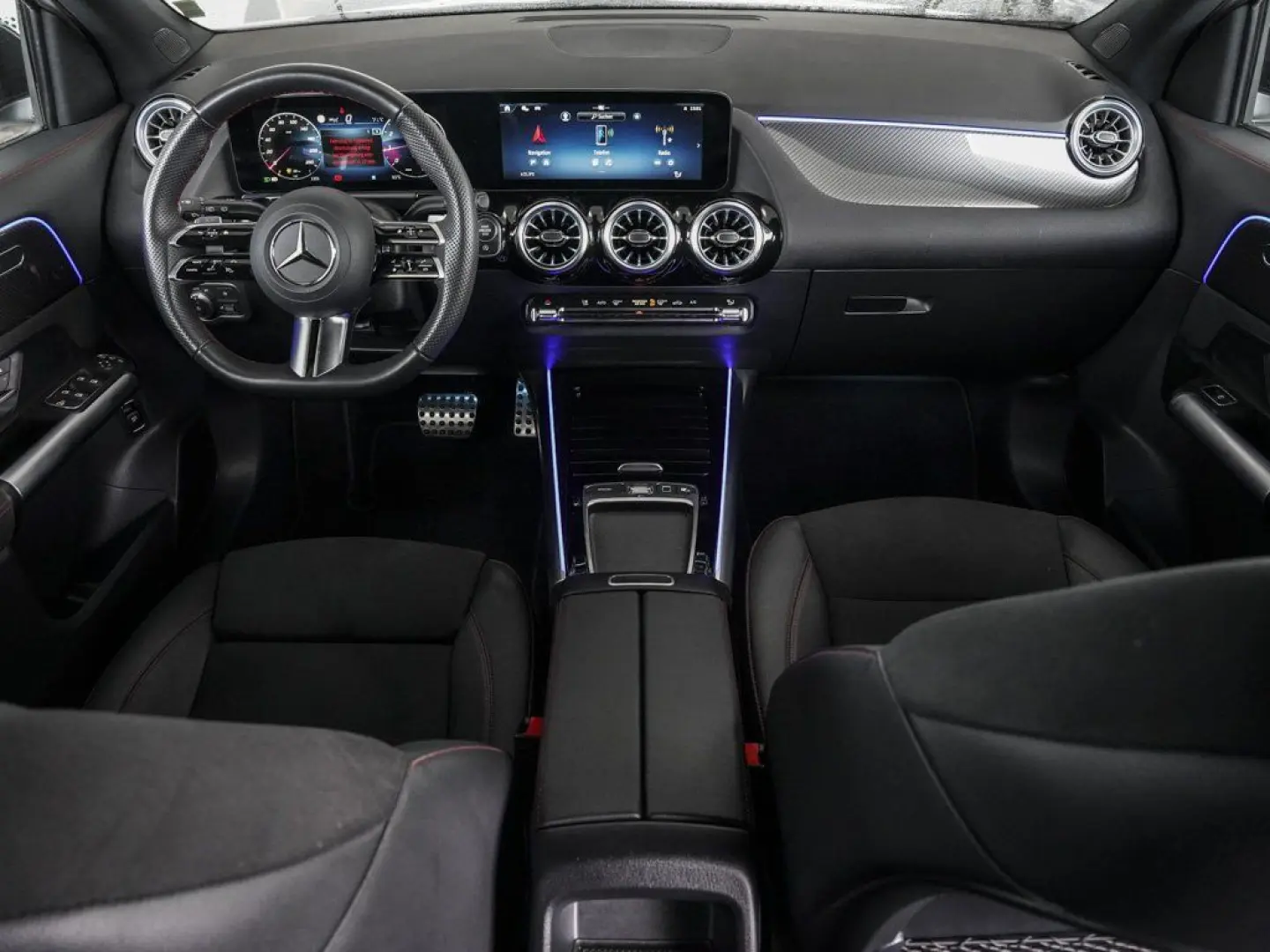 GLA 180 AMG Ambiente Keyless Totwinkel 360  AHK