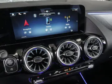 GLA 180 AMG Ambiente Keyless Totwinkel 360  AHK