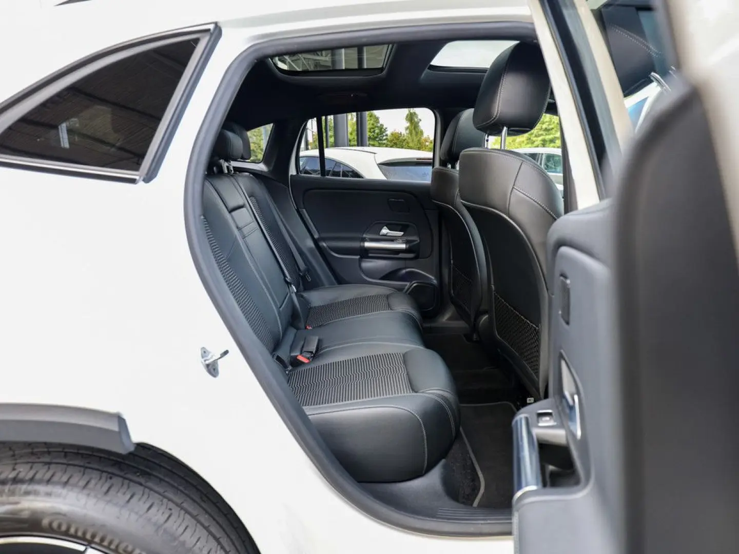 EQA 250 Progressive Advanced  AHK Distr LED Pano