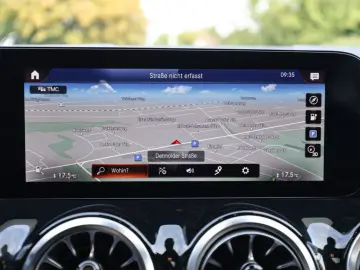 EQA 250 Progressive Advanced  AHK Distr LED Pano