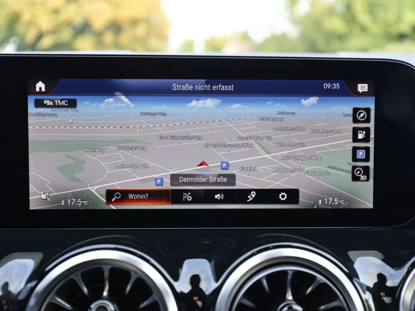 EQA 250 Progressive Advanced  AHK Distr LED Pano