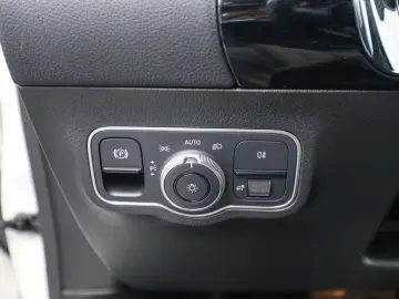 EQA 250 Progressive Advanced  AHK Distr LED Pano